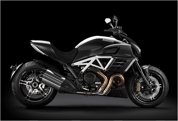 ducati diavel amg special edition ducati and mercedes amg have 