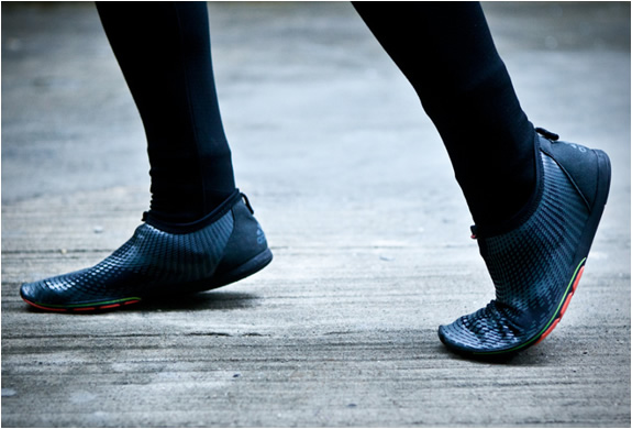 Fácil de comprender Mezquita Cuidado Adidas Adipure Adapt | Barefoot Running Shoe