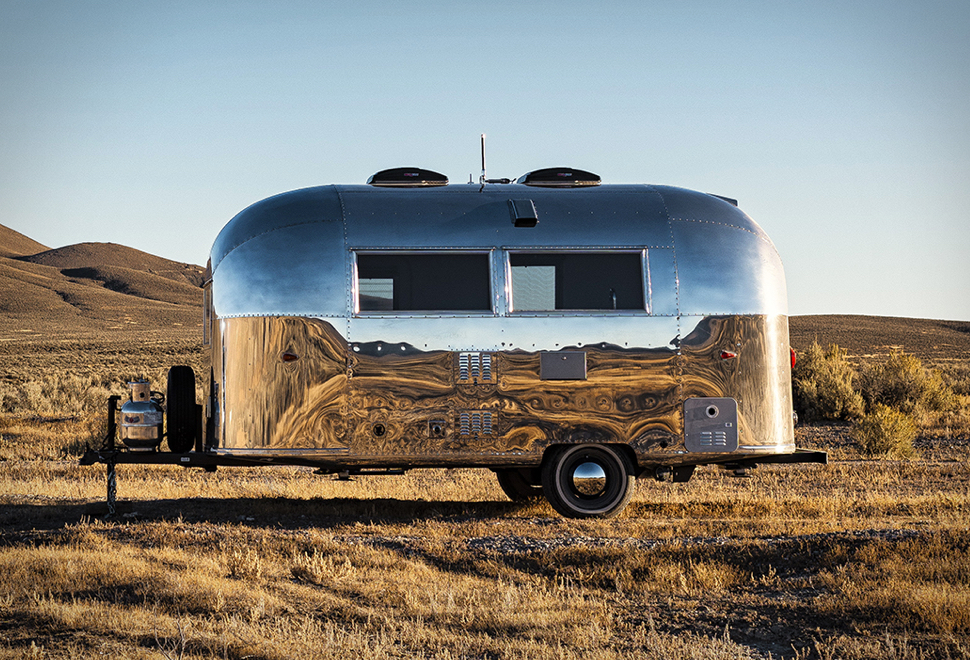 AIRSTREAM MOBILE OFFICE | Image