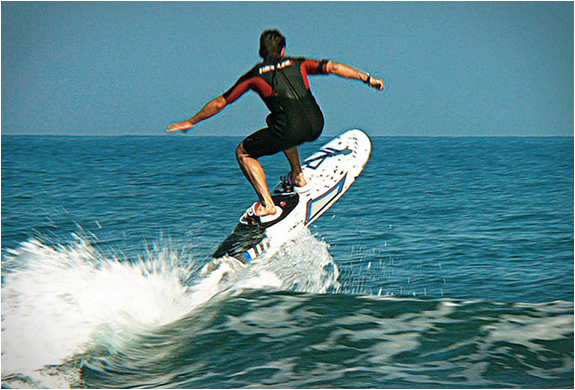 aquila-electric-surfboards-4.jpg | Image