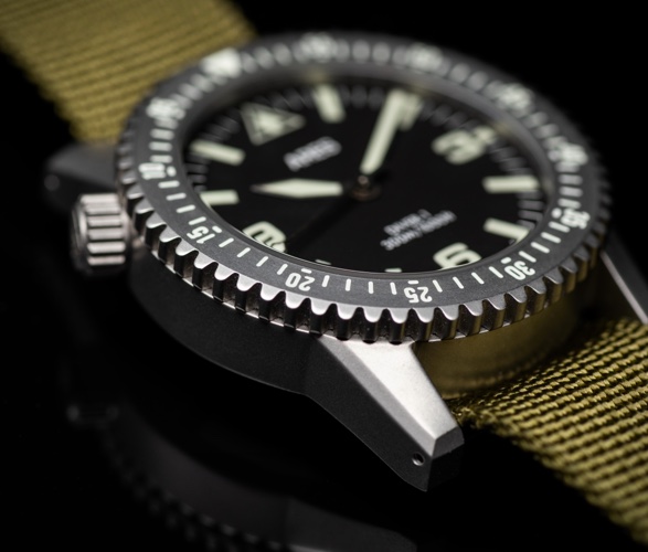 ares-diver-watch-2.jpg | Image
