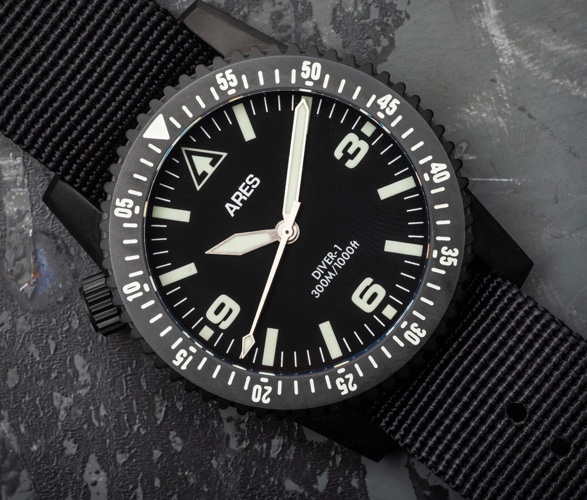 ares-diver-watch-2a.jpg | Image