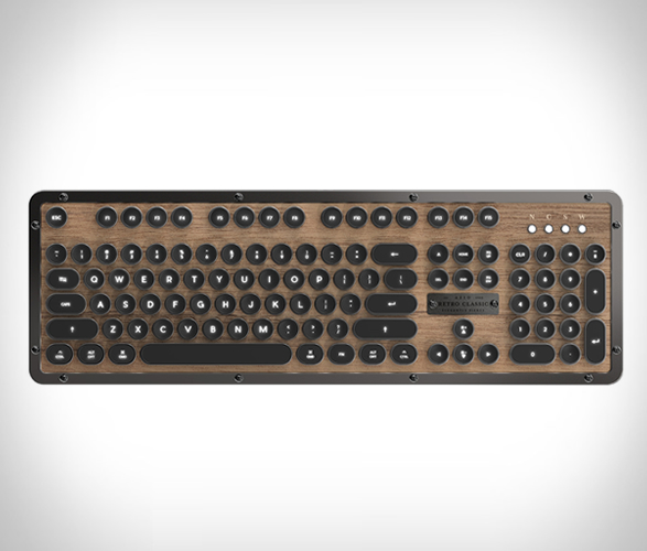 azio-retro-classic-keyboard-6.jpg