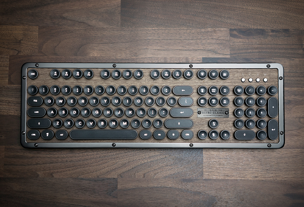 Azio Retro Classic Keyboard | Image