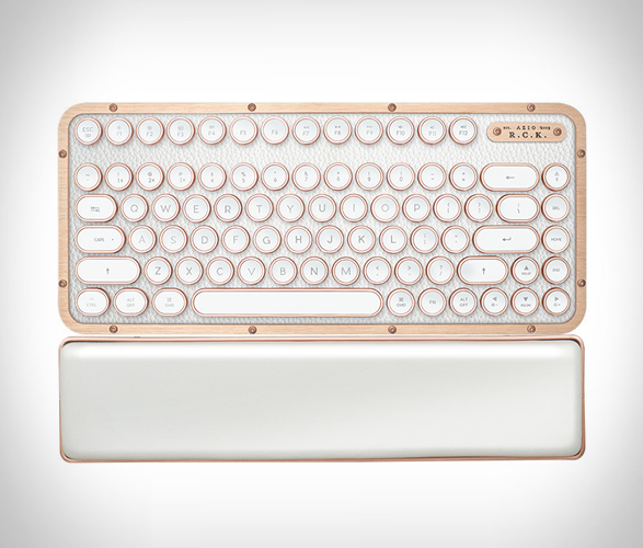 azio-retro-compact-keyboard-4.jpg | Image
