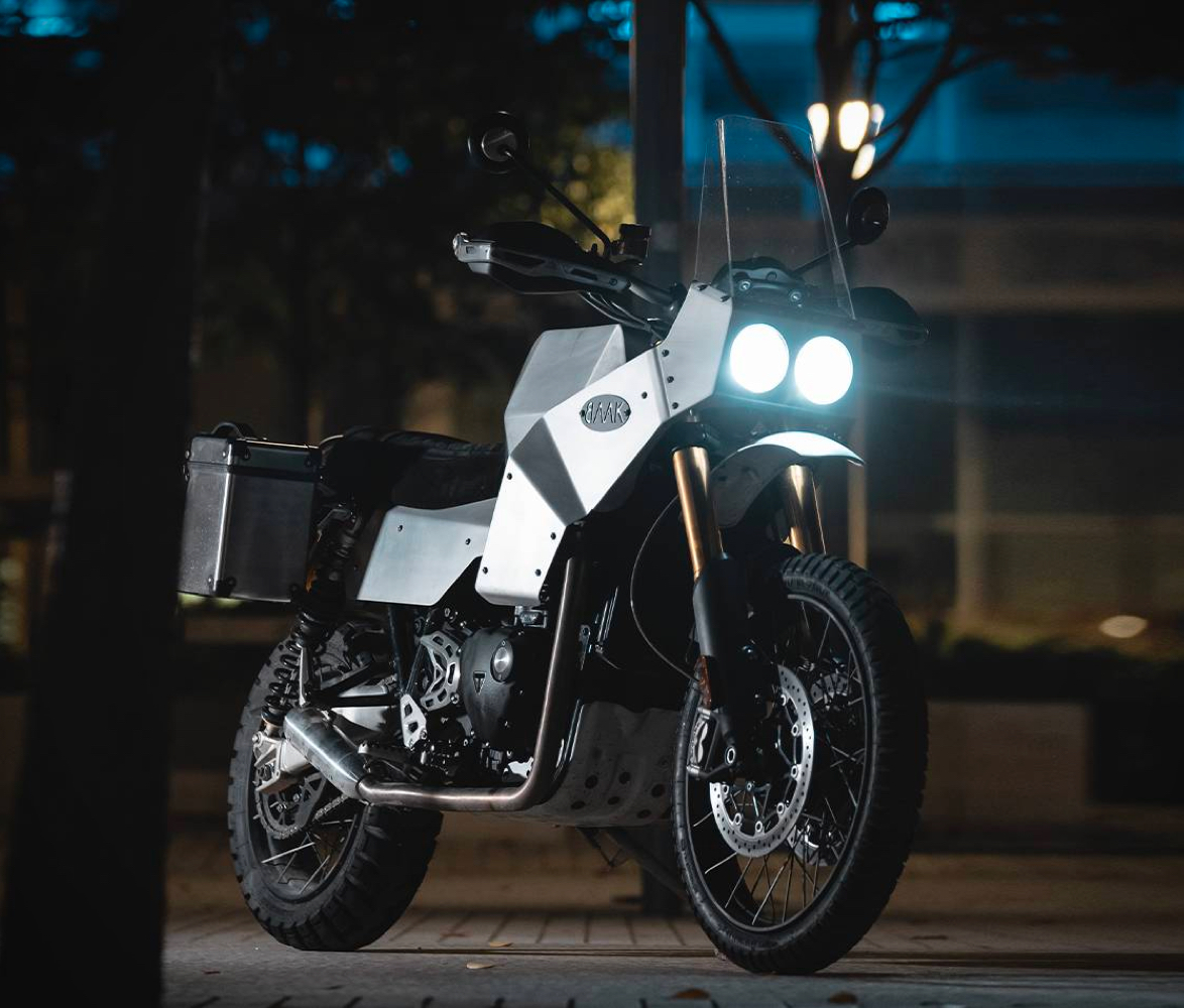 baak-1200-aventures-motorcycle-11.jpg
