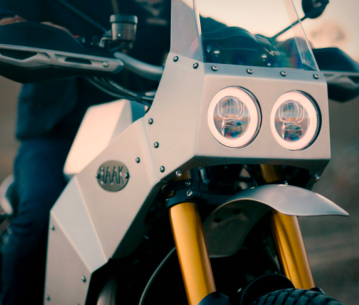 baak-1200-aventures-motorcycle-3.jpg | Image
