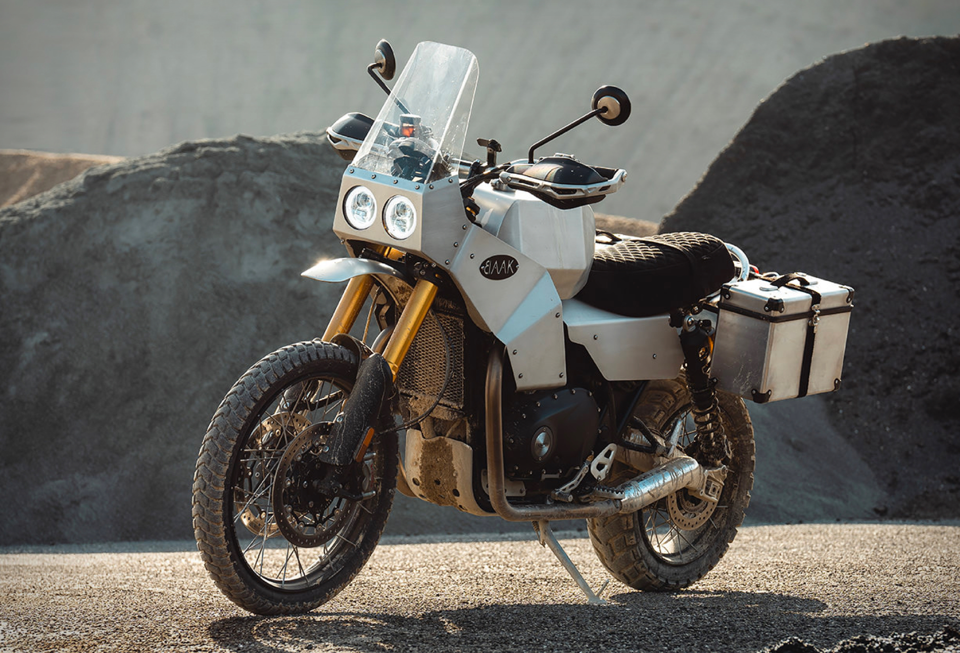 BAAK 1200 Aventures Motorcycle | Image