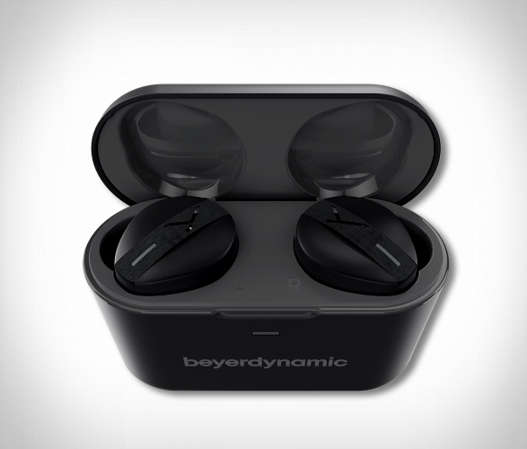 beyerdynamic-free-byrd-earphones-3.jpg | Image