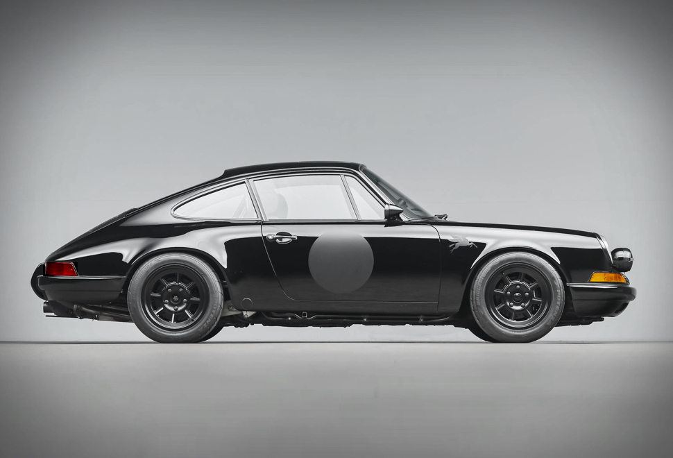 Blacked-Out 1985 Porsche 911 | Image