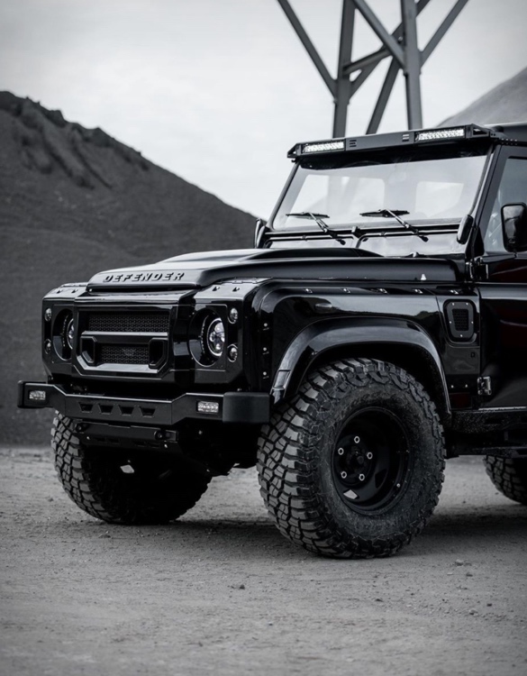 blacked-out-defender-110-crew-cab-5.jpg | Image
