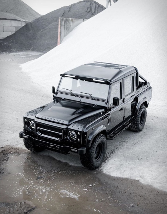blacked-out-defender-110-crew-cab-9.jpg