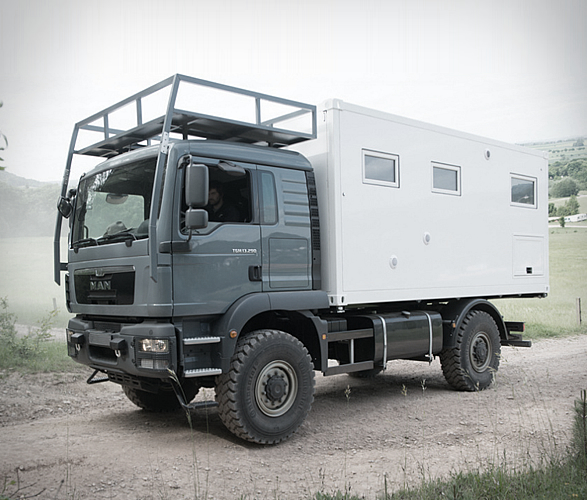 bliss-mobil-expedition-vehicle-17.jpg