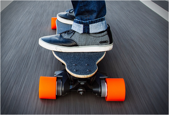 BOOSTED BOARD | Image