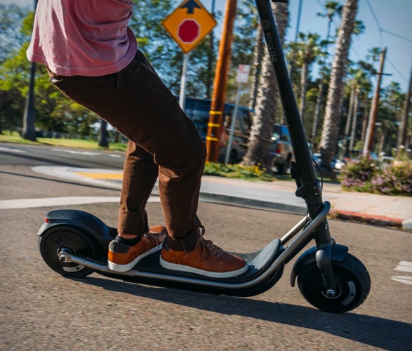 boosted-rev-electric-scooter-8.jpg