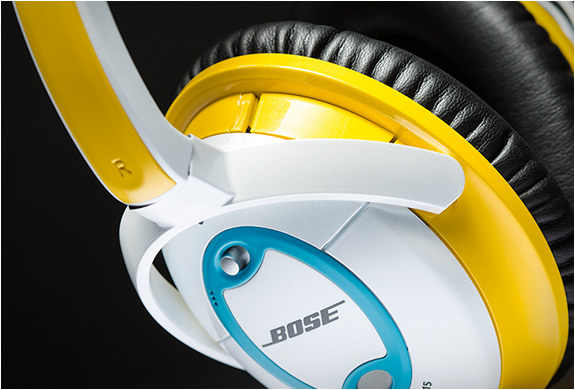 bose-custom-quietcomfort-15-headphones-4.jpg | Image