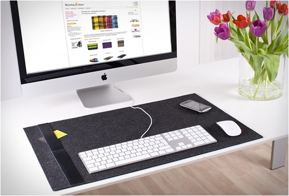 DESK PAD | BY BURNING LOVE | Image
