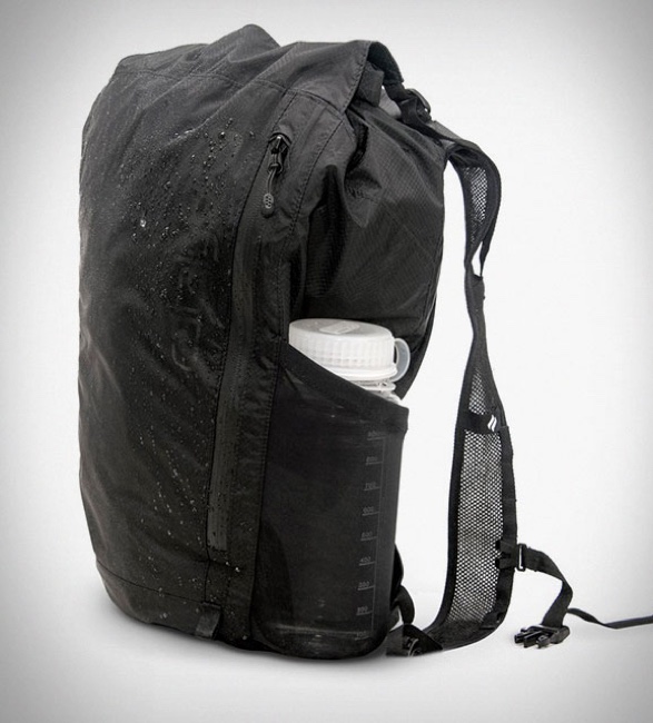 catalyst-waterproof-backpack-6.jpg