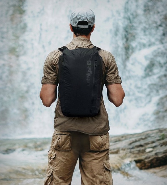 catalyst-waterproof-backpack-7.jpg
