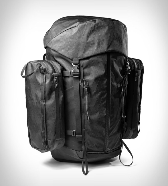 charlie-25-backpack-remote-equipment-2.jpg | Image