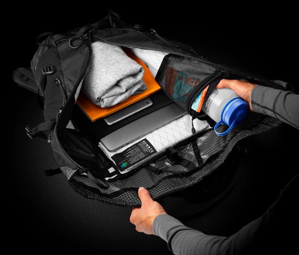 charlie-25-backpack-remote-equipment-5.jpg | Image