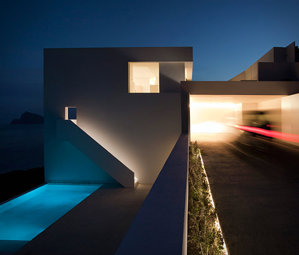 cliff-house-fran-silvestre-arquitectos-4.jpg | Image