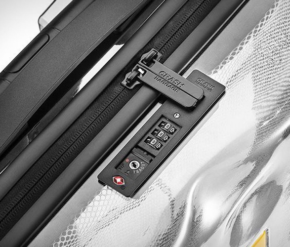 crash-baggage-carry-on-suitcase-4.jpg | Image