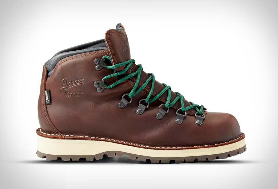DANNER MOUNTAIN PASS BOOTS | Image