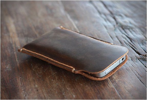 distressed-leather-iphone-5-case-4.jpg | Image