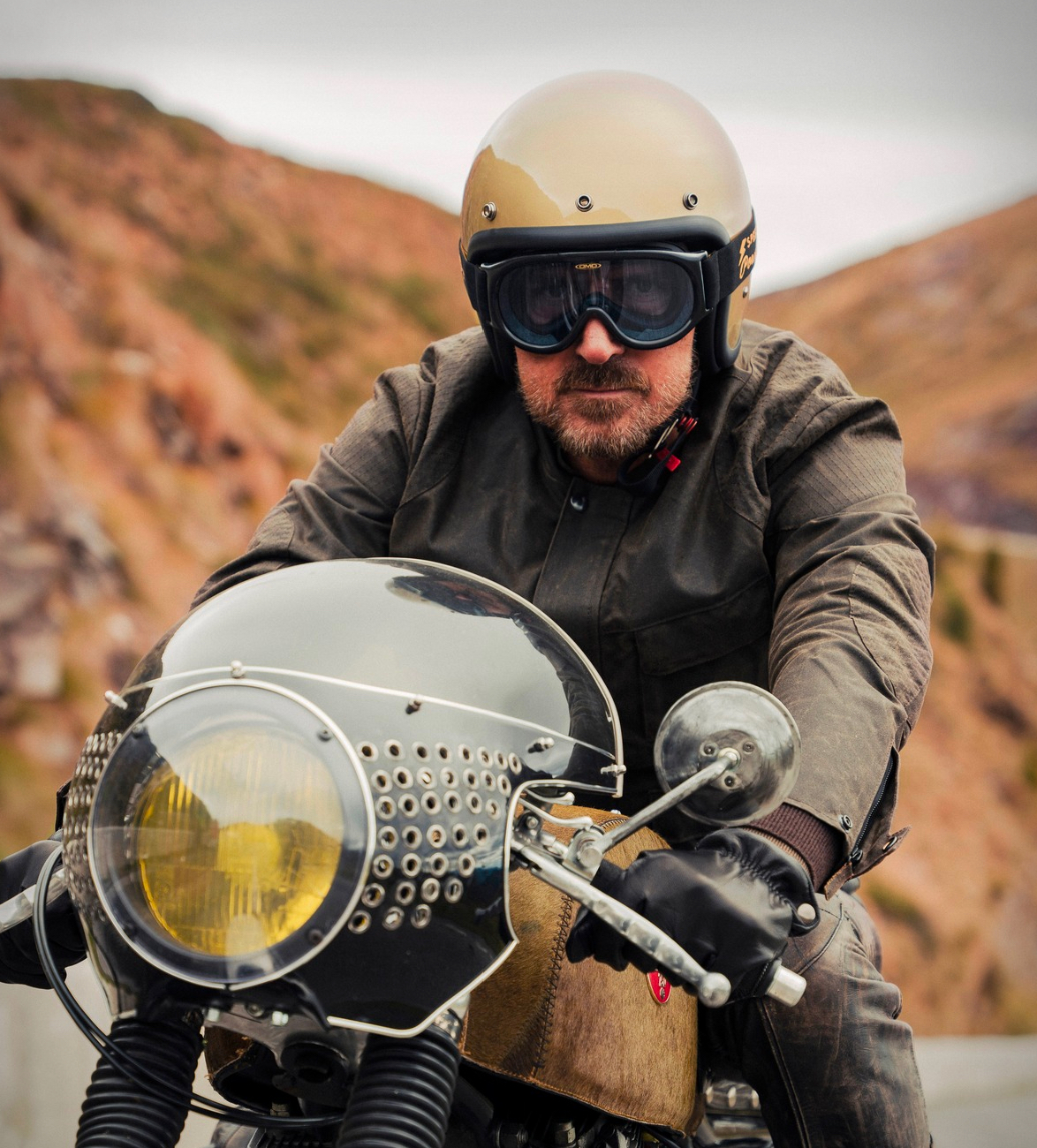 dmd-vintage-motorcycle-helmets-10.jpg
