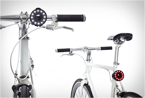 Double O Bike Light | Image