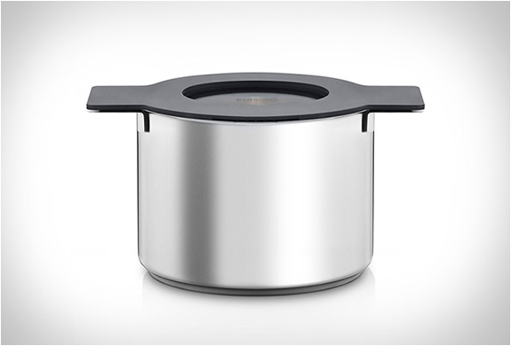 eva-solo-gravity-cooking-pot-2.jpg | Image