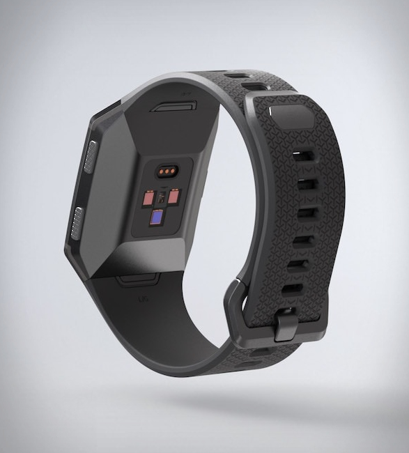 fitbit-iconic-smartwatch-3.jpg | Image