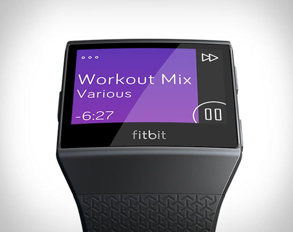 fitbit-iconic-smartwatch-7.jpg