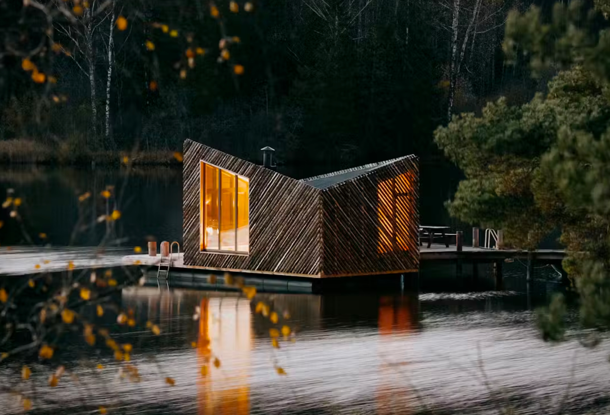 Flo Floating Cabin | Image