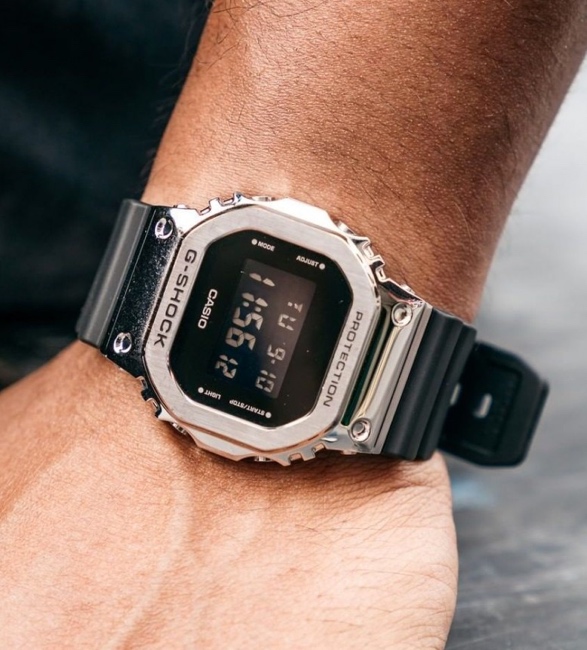 g-shock-gm-5600-metal-bezel-watch-5.jpg | Image
