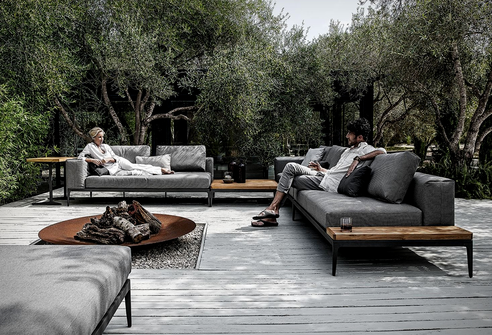 Grid Modular Outdoor Sofa | Image