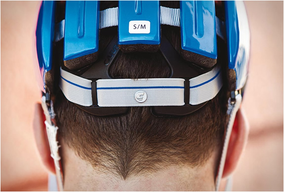 hands-on-carrera-foldable-helmet-4.jpg | Image
