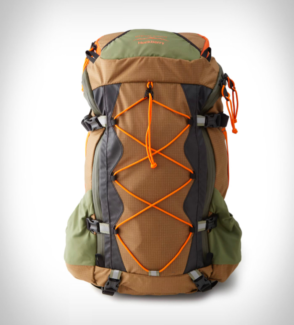 huckberry-mystery-ranch-greenbelt-hybrid-backpack-2.jpeg | Image