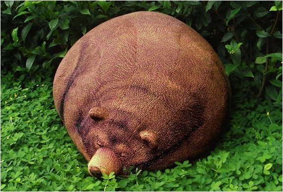 BIG SLEEPING GRIZZLY BEAR BEAN BAG | Image