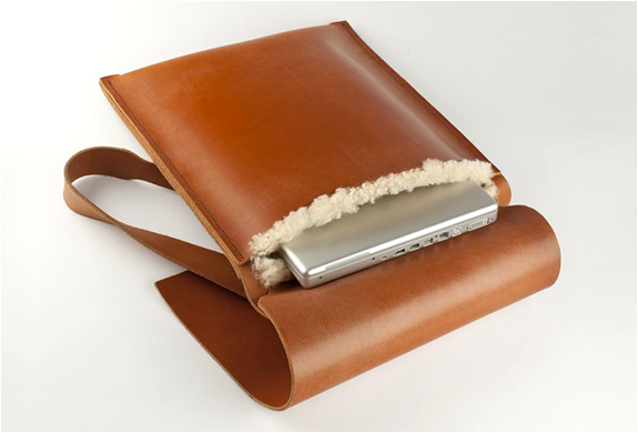 Tan Leather Laptop Bag With Sheepskin Lining | By De Bruir | Image