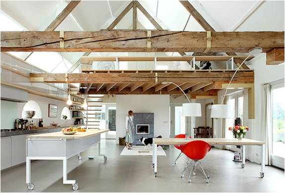 HOUSE G | AMAZING BARN MAKEOVER BY MAXWAN ARCHITECTS | Image
