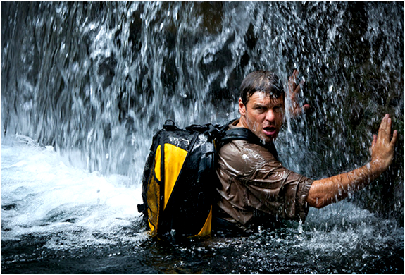 LOWEPRO DRYZONE 200 | WORLDS FIRST TOTALLY WATERPROOF CAMERA BACKPACK | Image