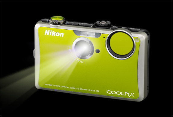 NIKON CAMERA WITH BUILT-IN PROJECTOR | Image