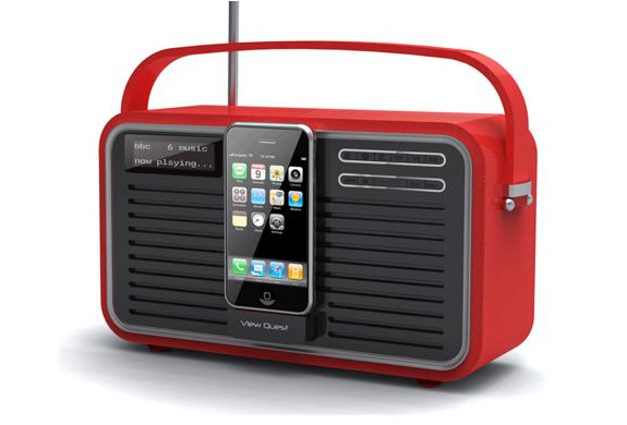 RETRO IPOD & IPHONE DOCK | BY VIEW QUEST | Image