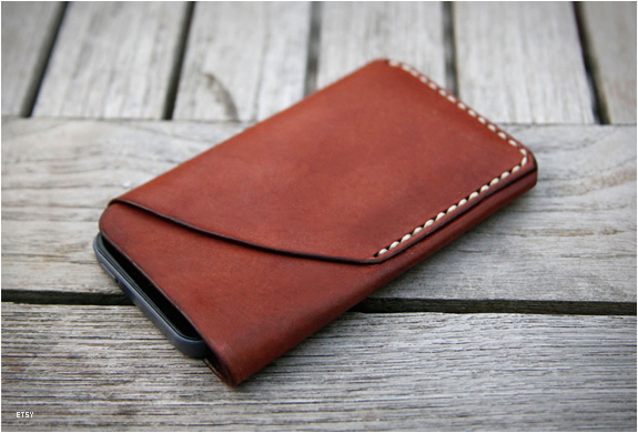 Iphone 5 Leather Sleeve & Card Holder | Image