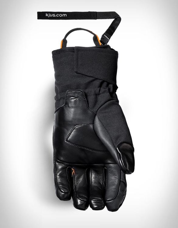 kjus-bluetooth-gloves-4.jpg | Image