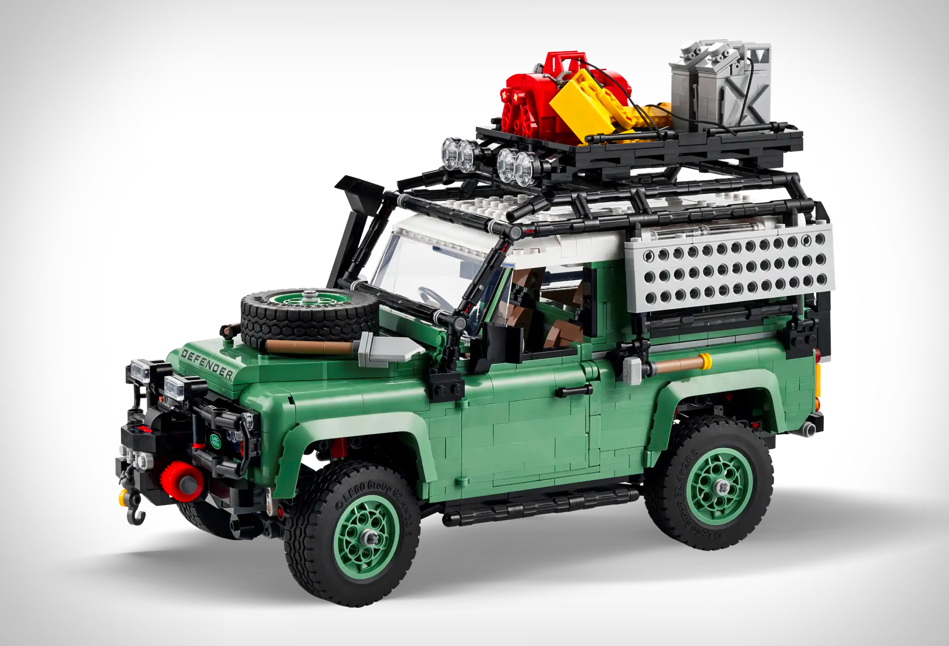 LEGO LAND ROVER CLASSIC DEFENDER 90 | Image