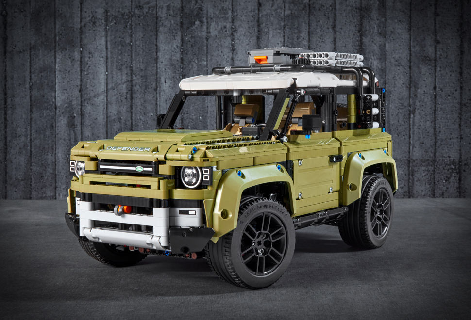 Lego Technic Land Rover Defender | Image