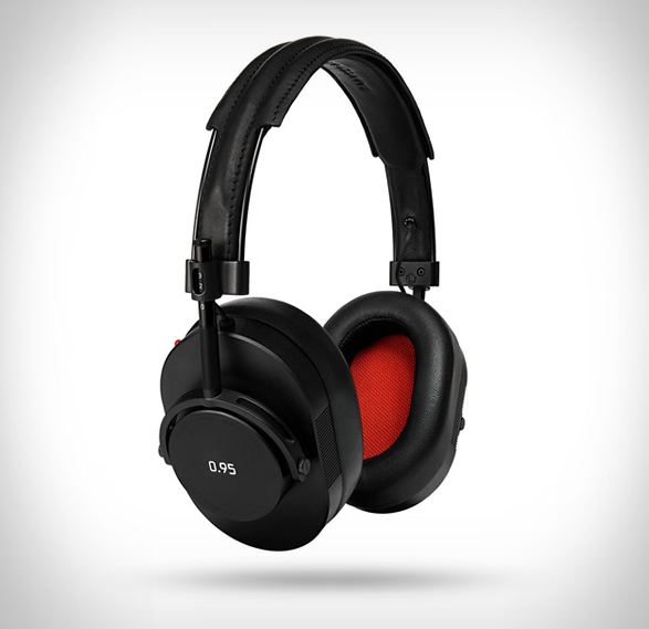 leica-master-dynamic-headphones-7.jpg